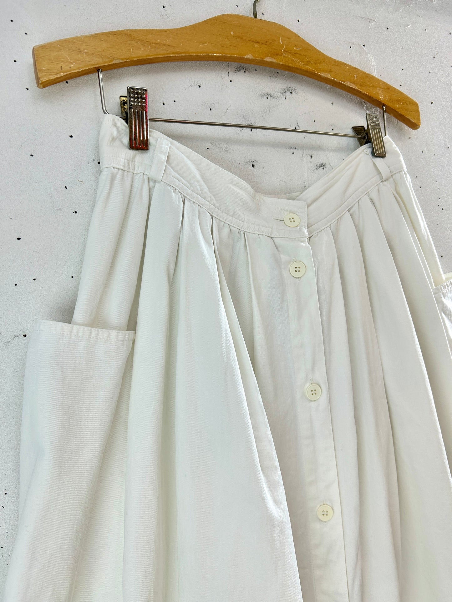 Vintage White Skirt [G33239]