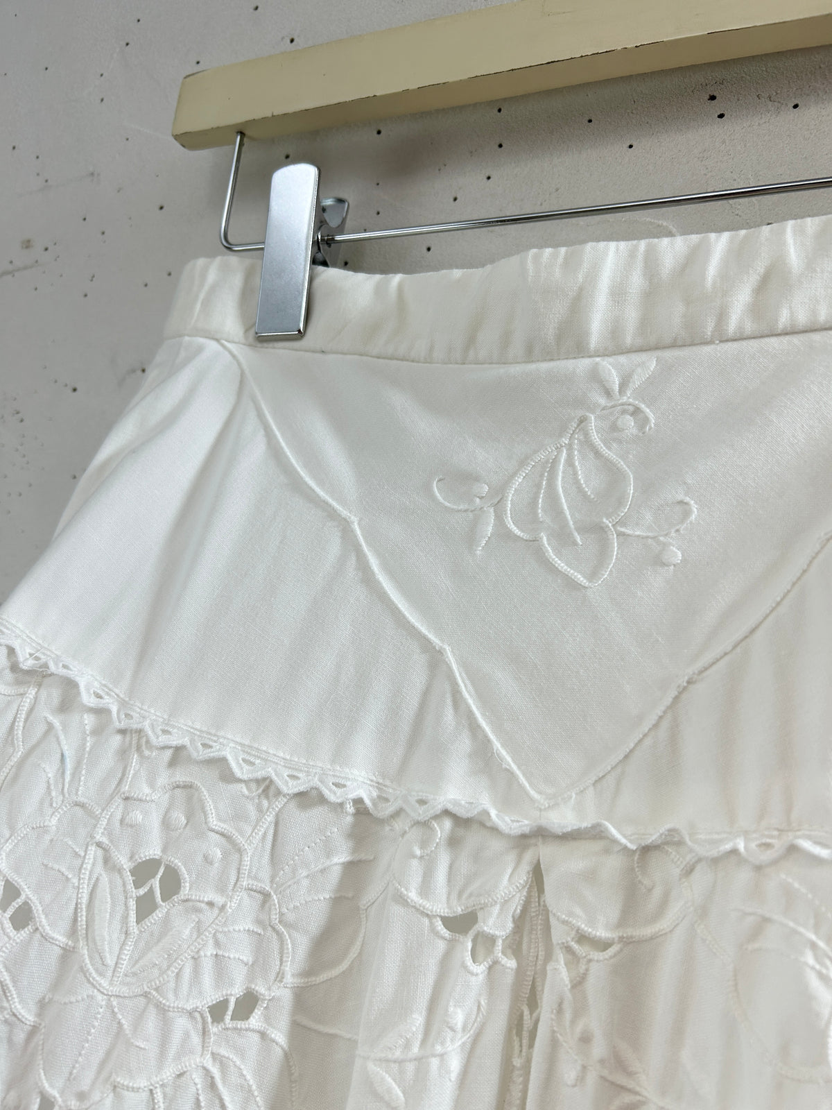 Vintage White Cutwork Skirt [J34077]