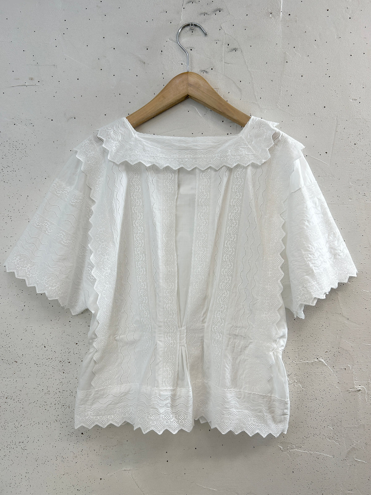 Vintage White Blouse [J34318]
