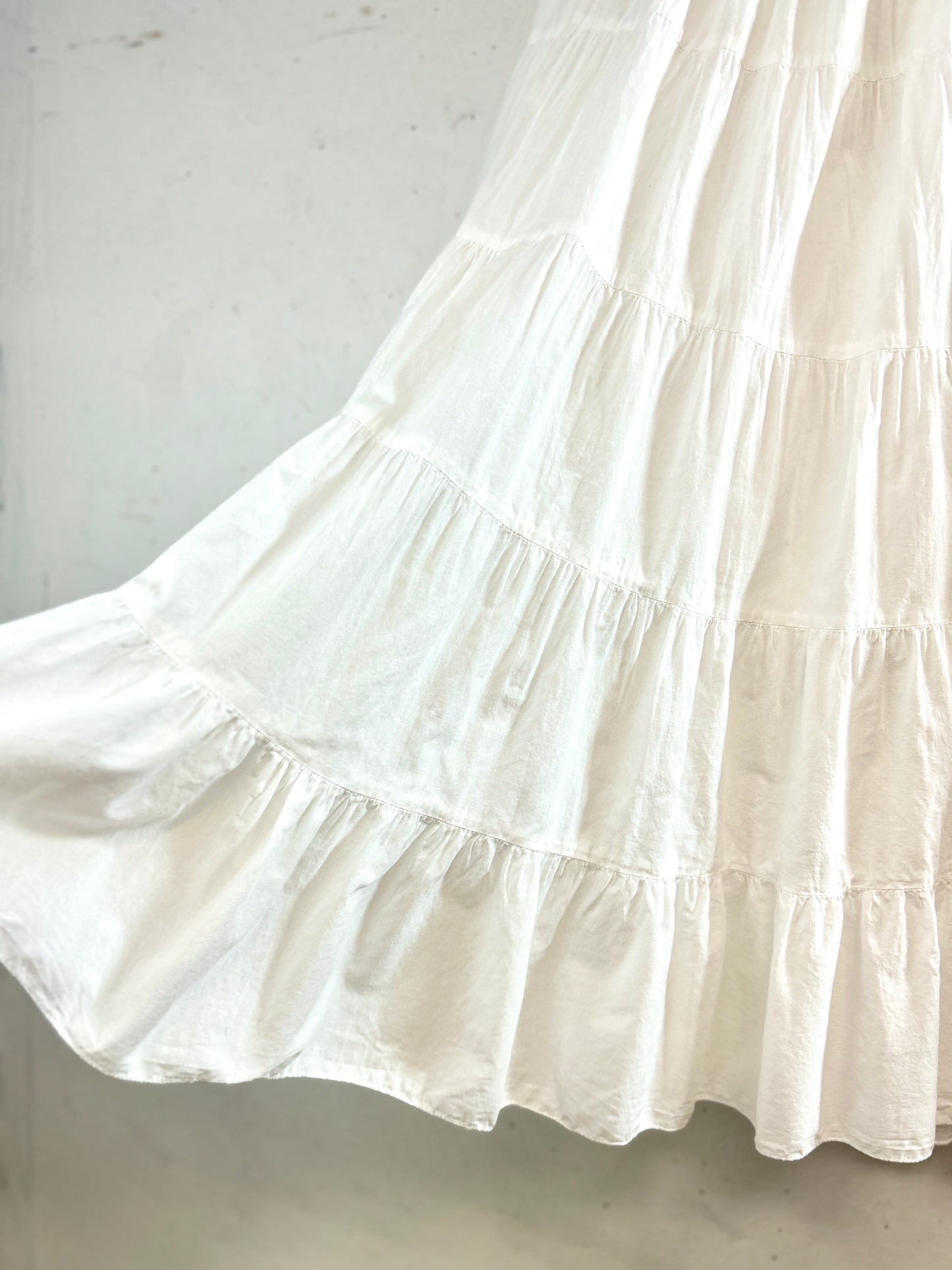 Vintage White Skirt [B31683]