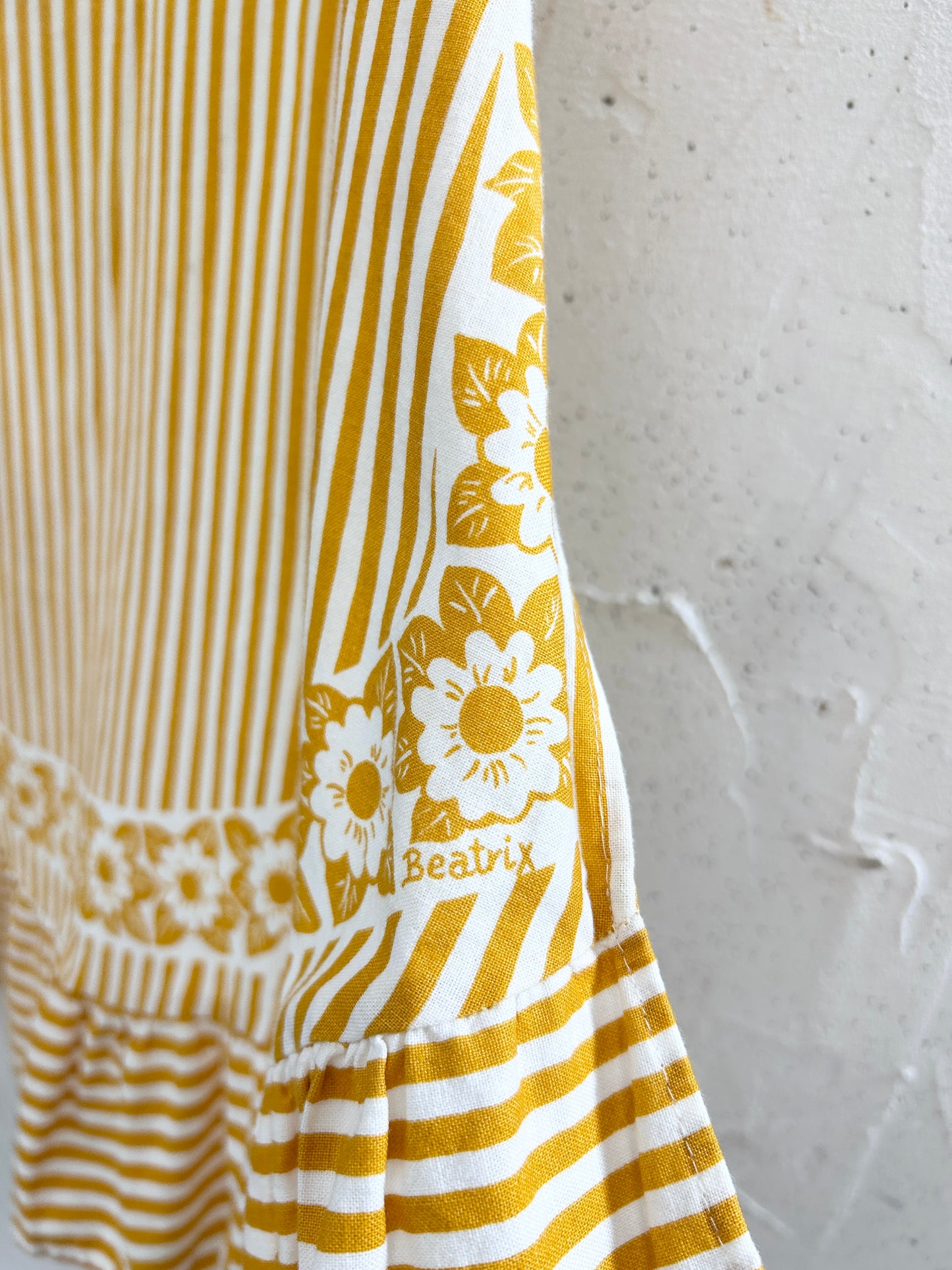 Vintage Apron [H33547]
