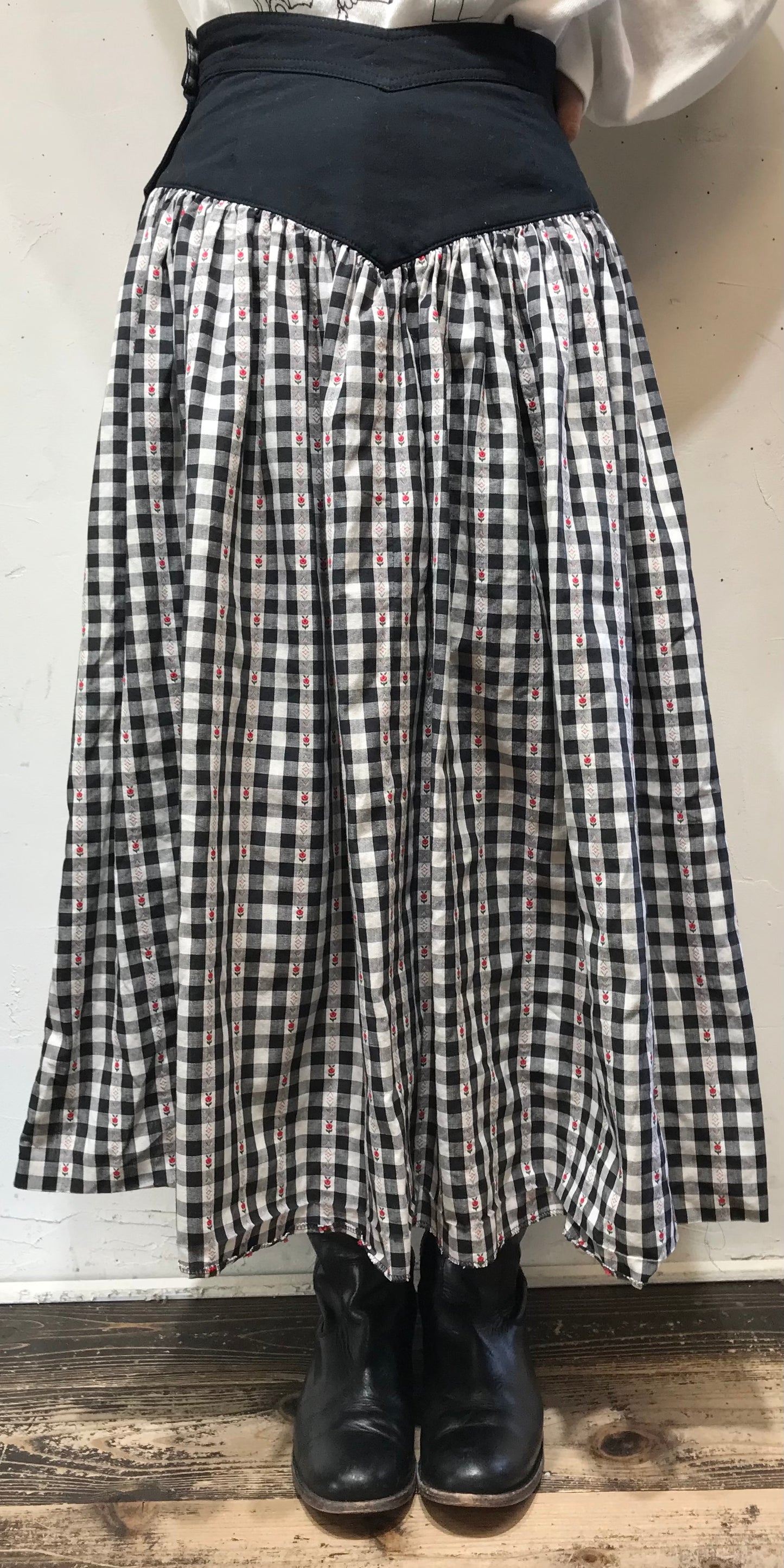 Vintage Tyrol Skirt MADE IN Austria [K25699]