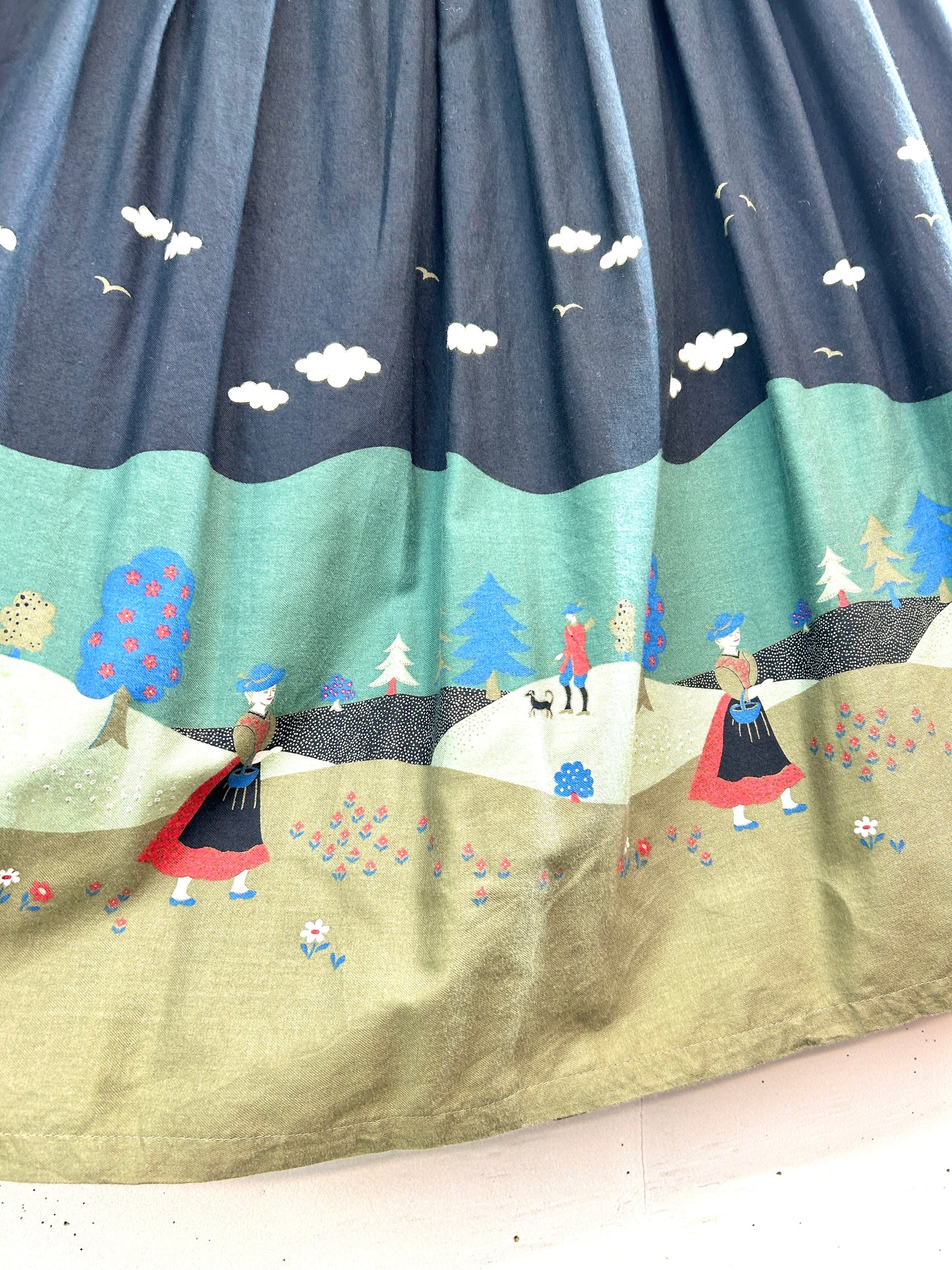 Vintage Tyrol Skirt  [A31398]