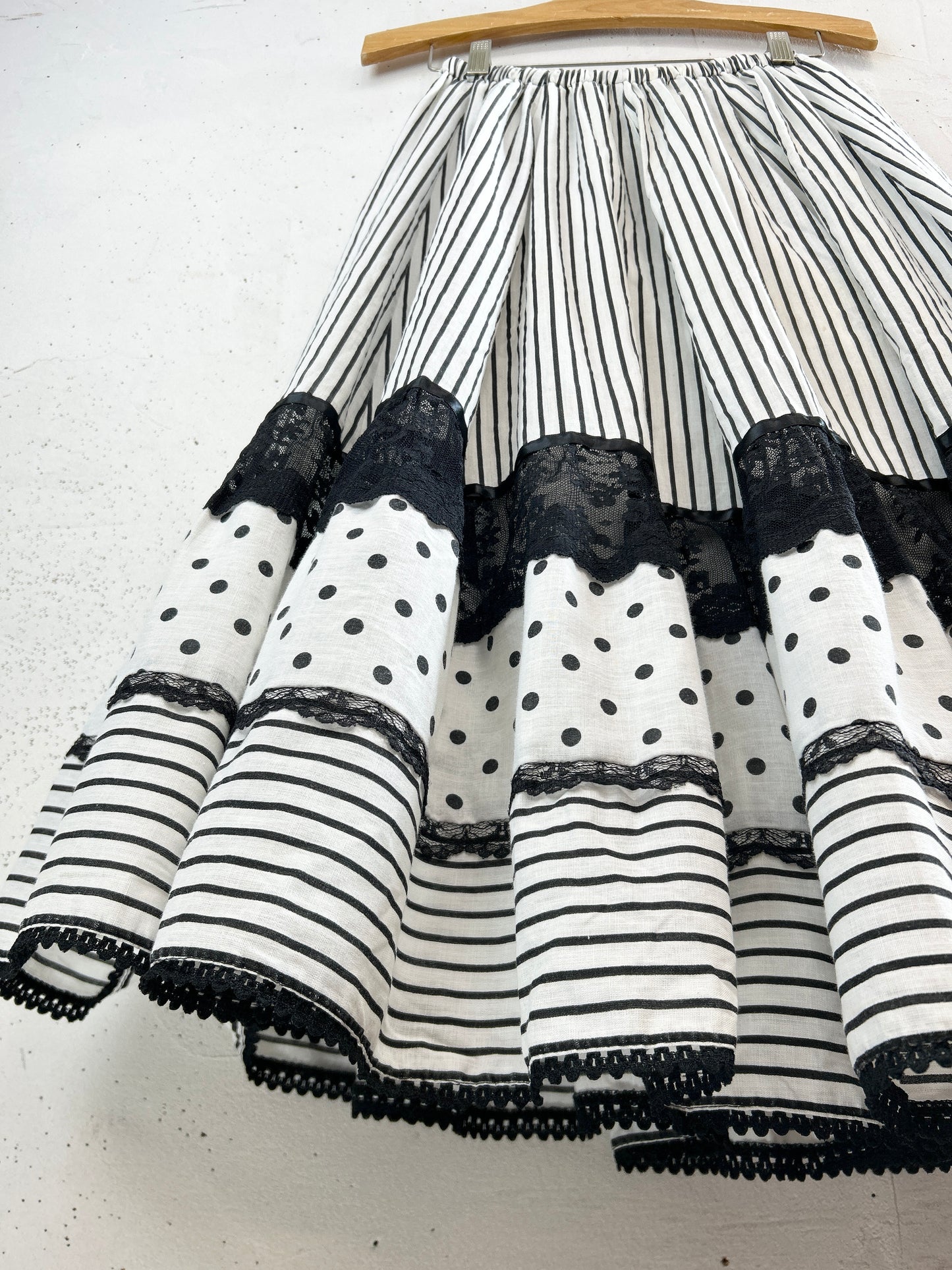 Vintage Skirt 〜carefree fashions〜 [B31643]