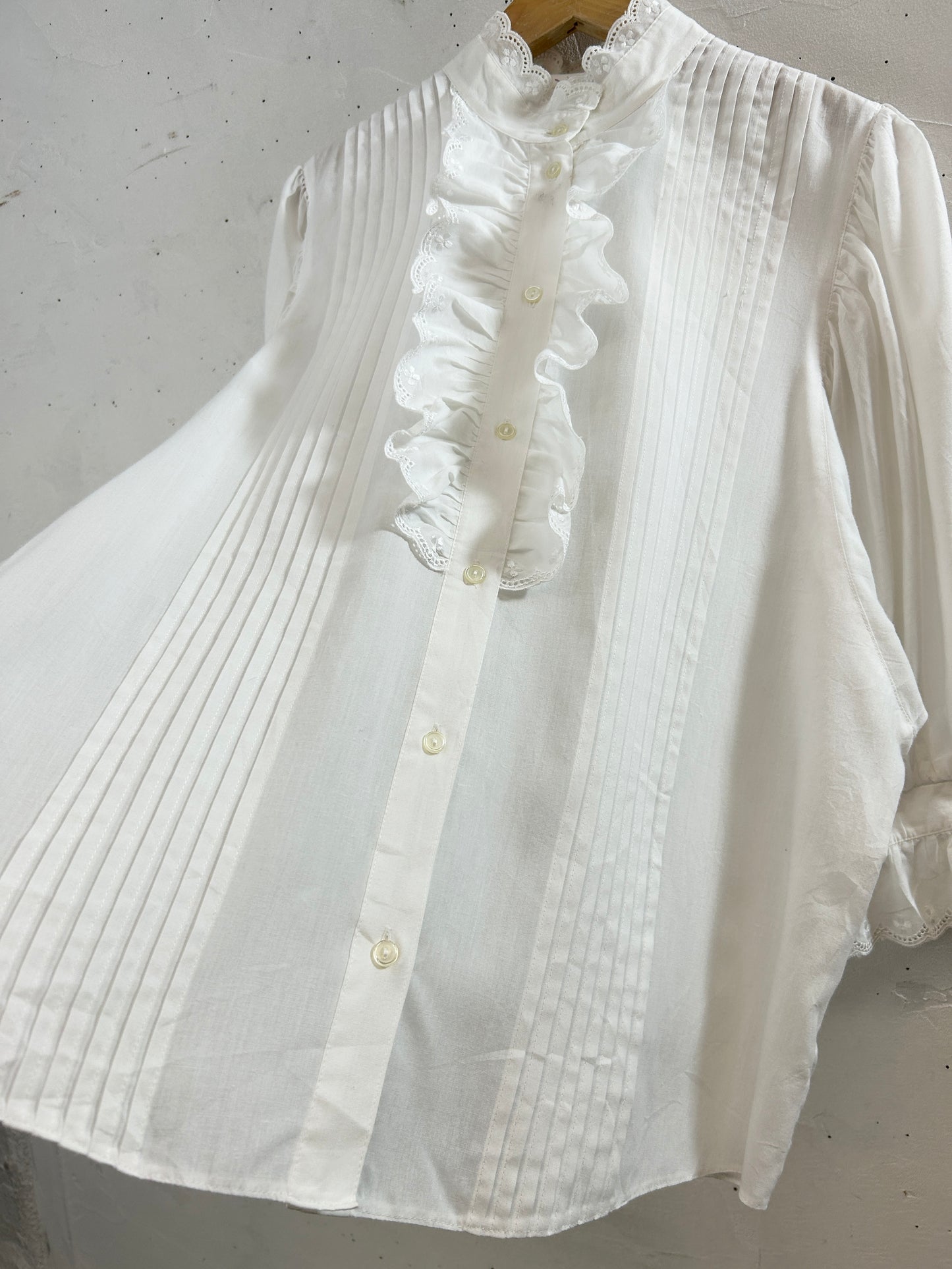 Vintage White Blouse [H30786]