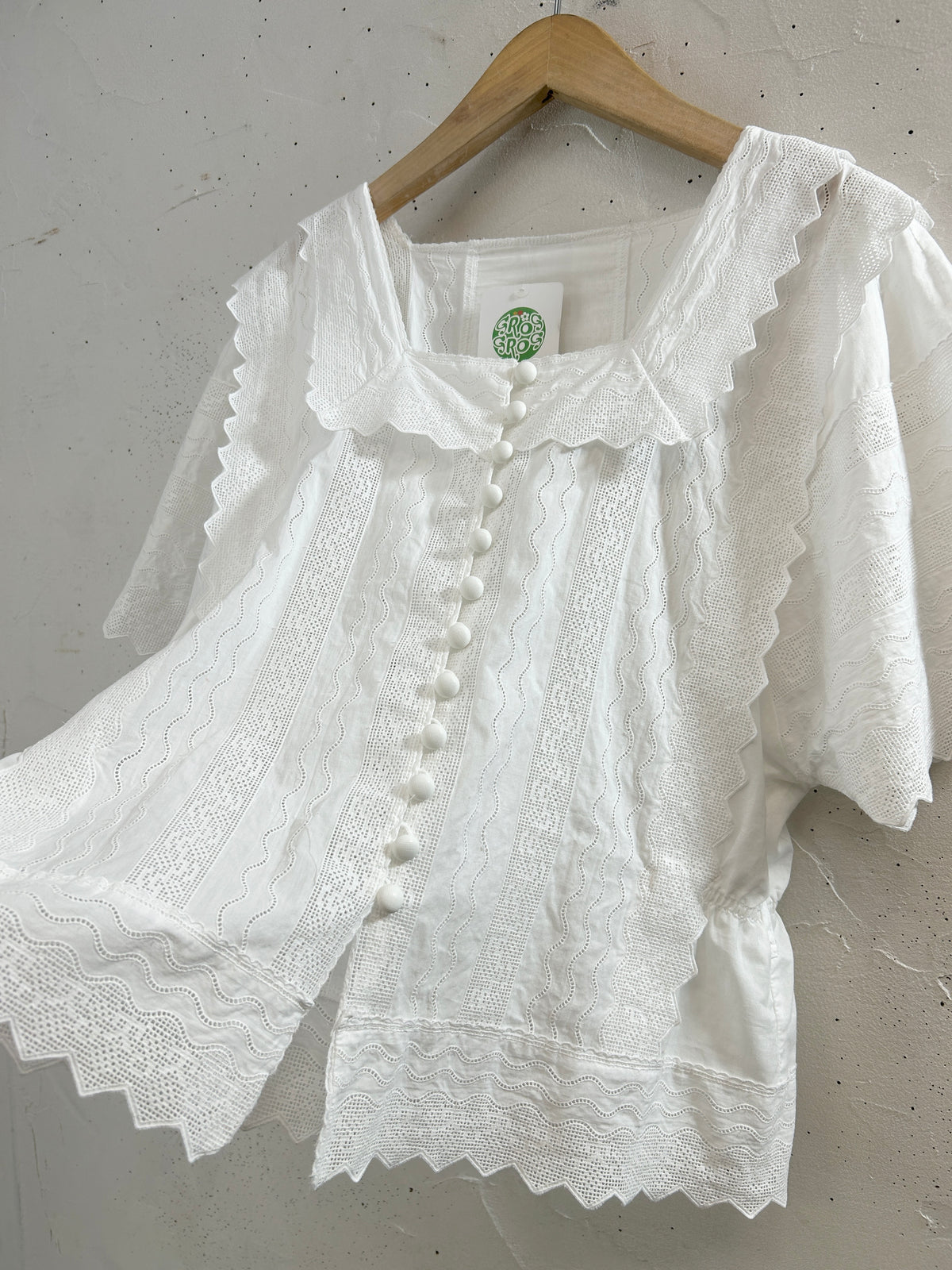 Vintage White Blouse [J34318]