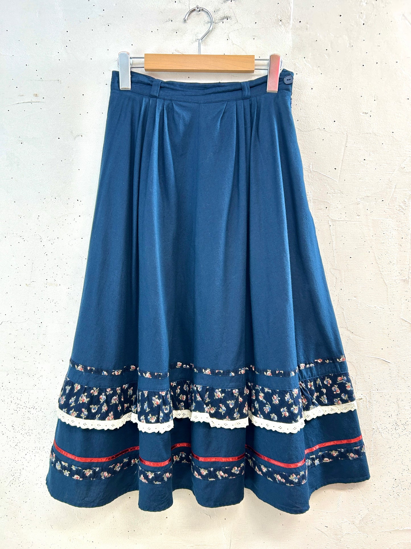 Vintage  Flower  Lace Skirt [L30996]