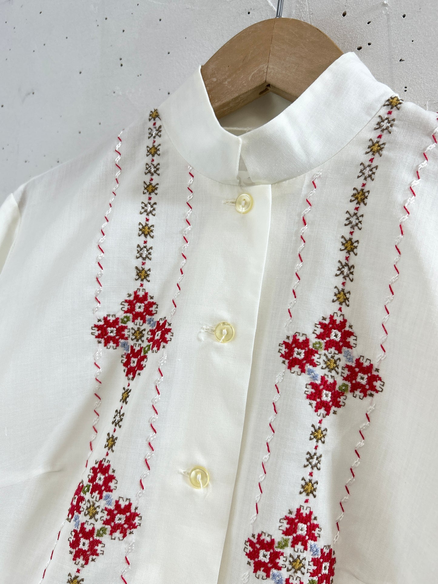 Vintage Embroidery Blouse [F32616]