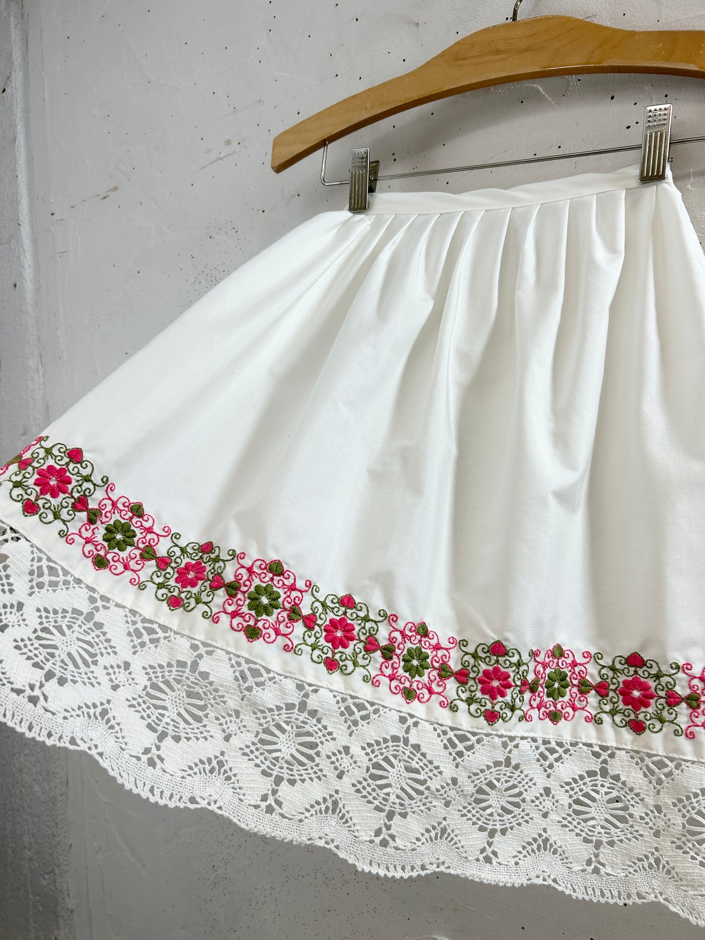 Vintage Apron [H33549]
