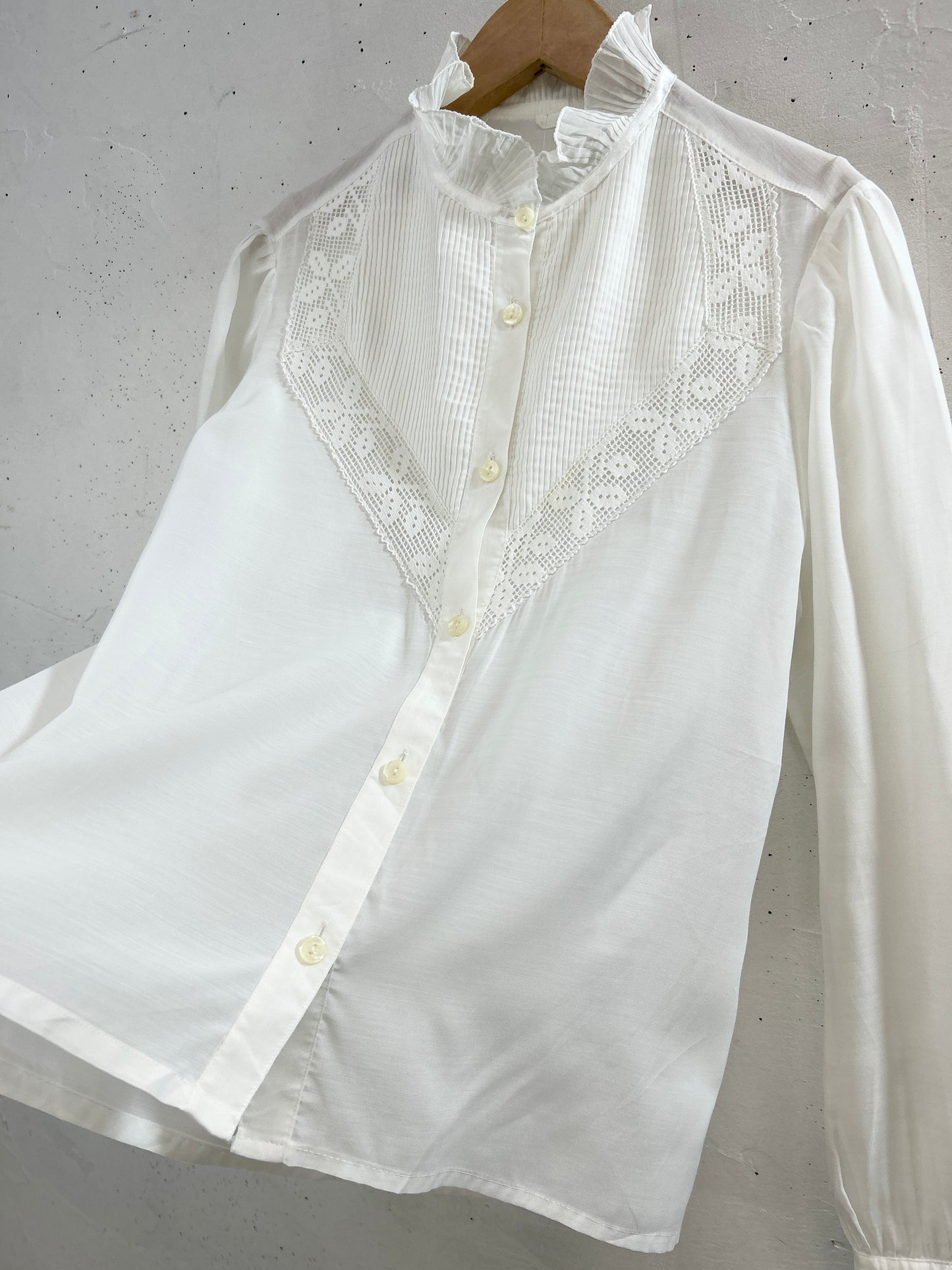 Vintage White Blouse [F32615]