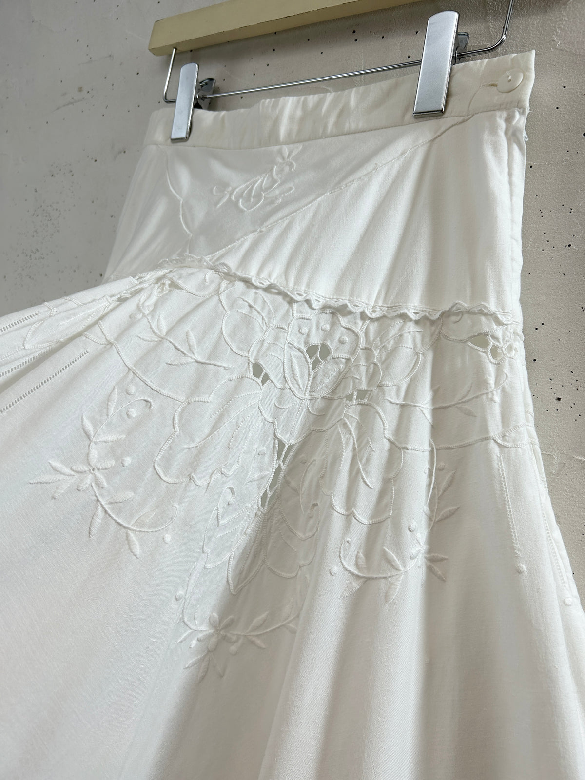 Vintage White Cutwork Skirt [J34077]