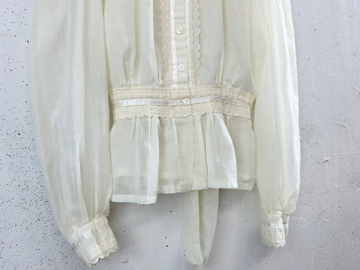 Vintage White Blouse 〜GUNNIES〜 でかタグ [I34005]