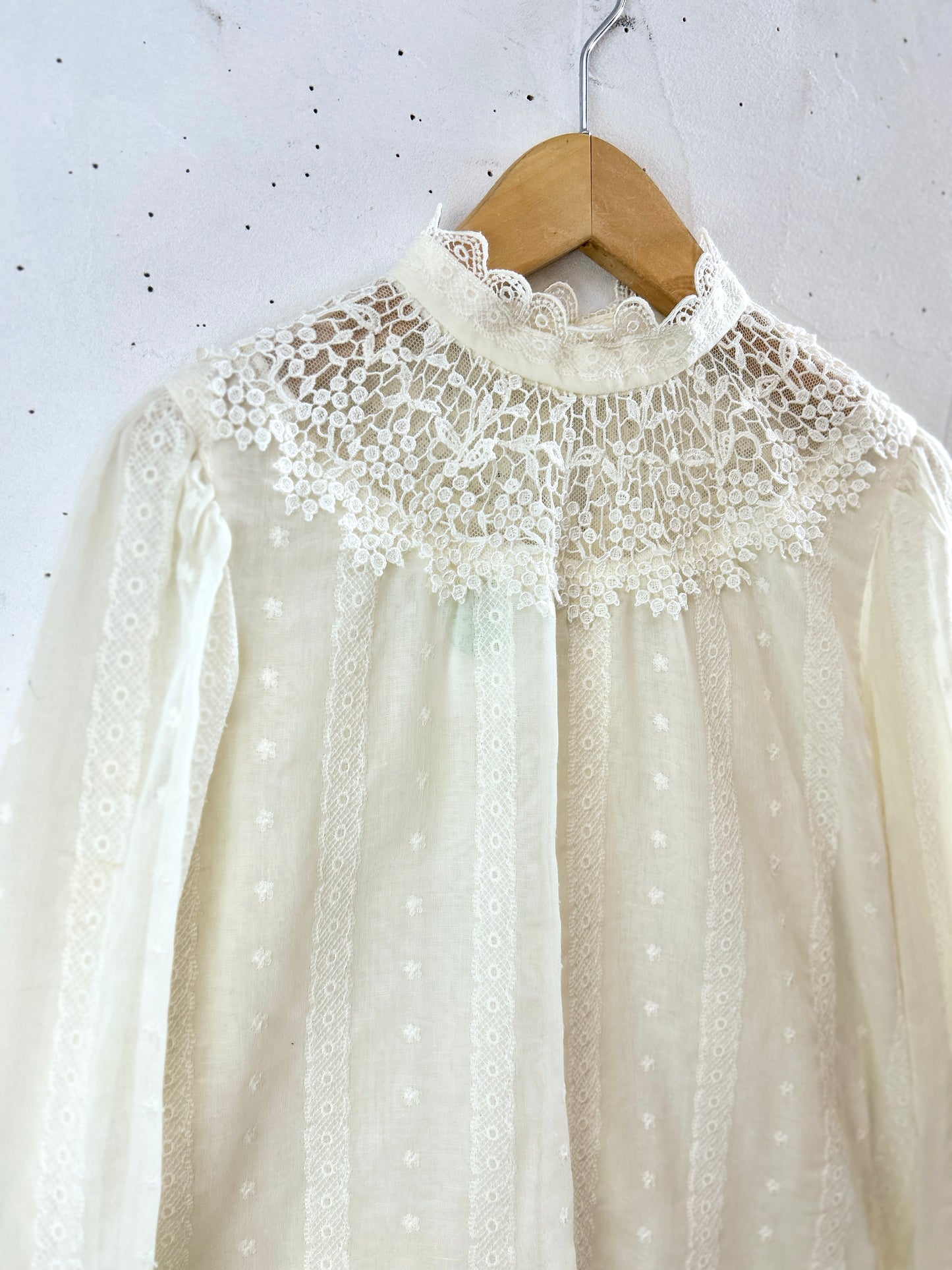 Vintage White Blouse [I30182]
