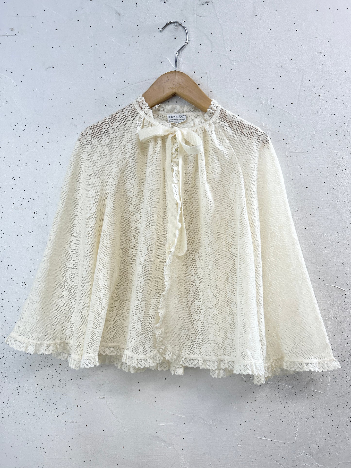 Vintage White Lace Blouse [F32576]