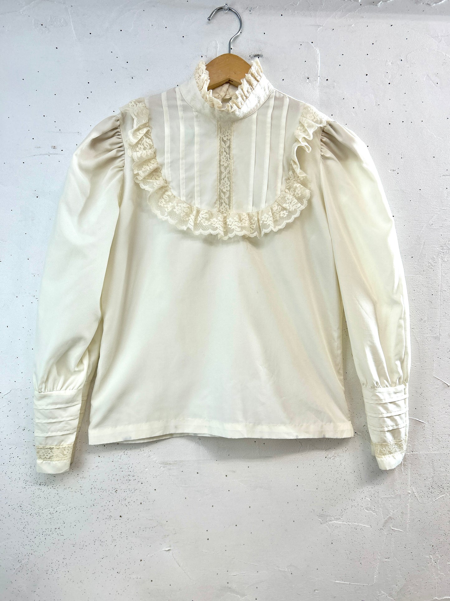 Vintage White Blouse MADE IN USA [B31687]
