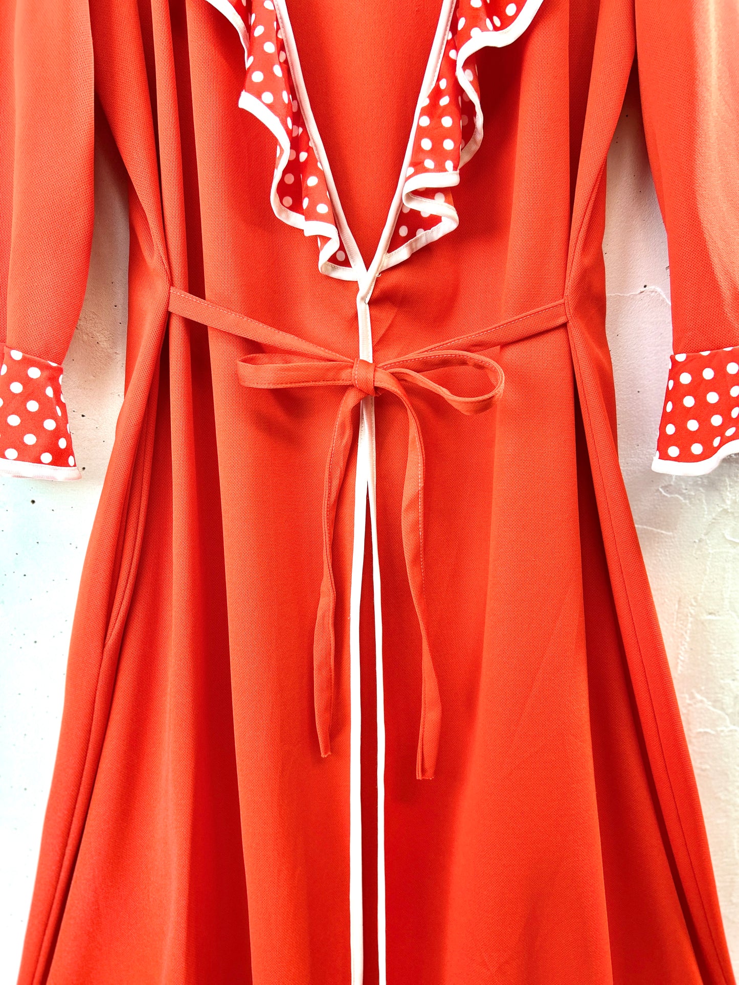 Vintage Gown [H30931]