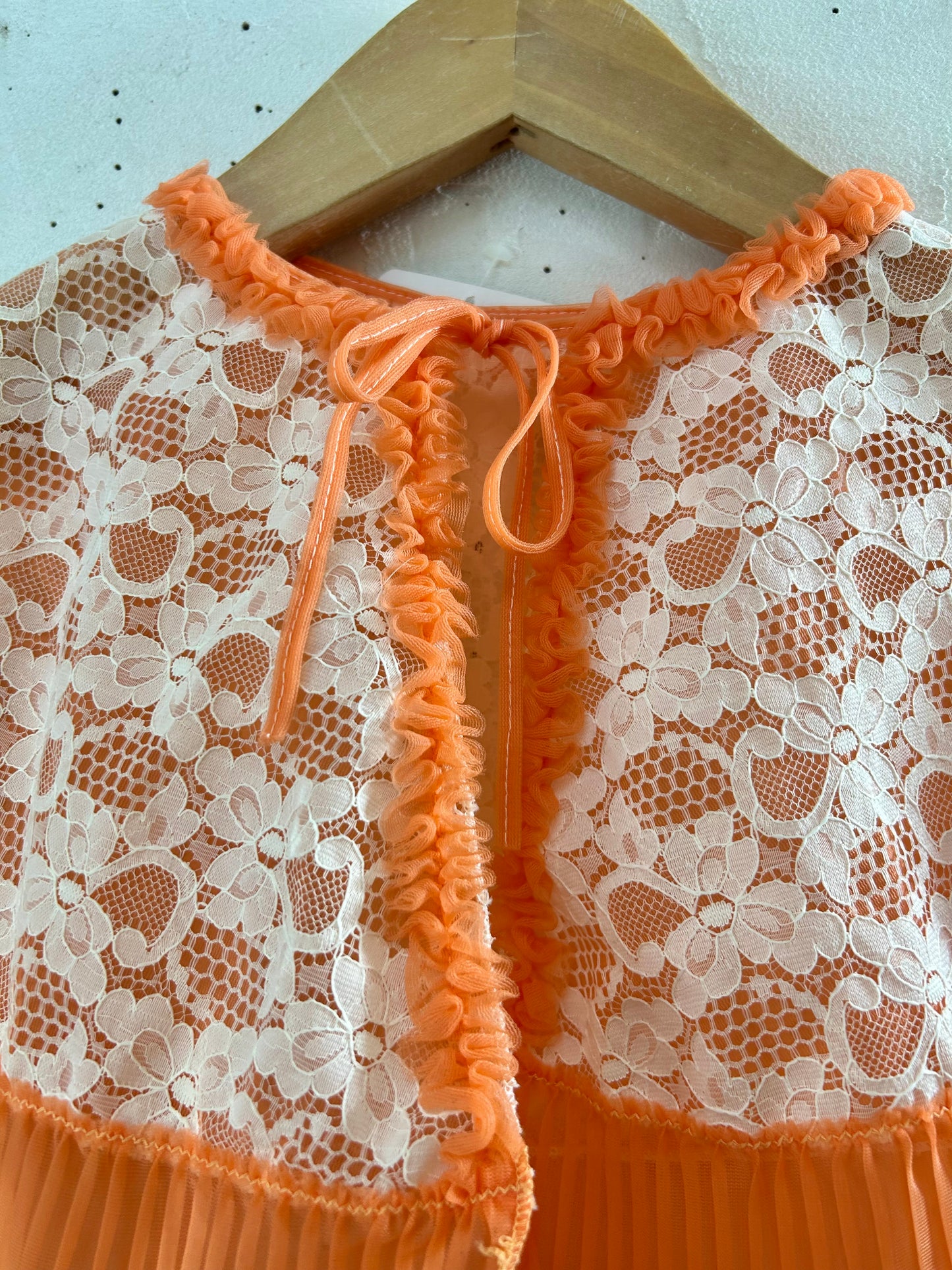 Vintage Lace Short Cape [G30778]