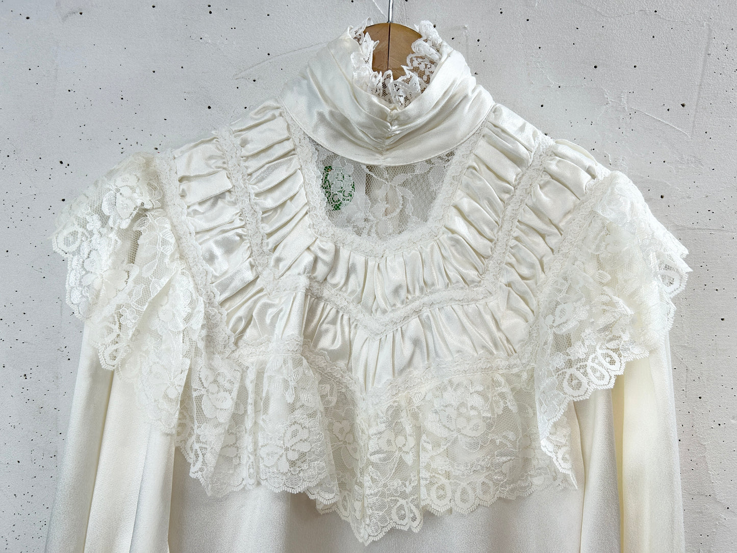 Vintage White Blouse 〜GUNNE SAX〜 [H33386]