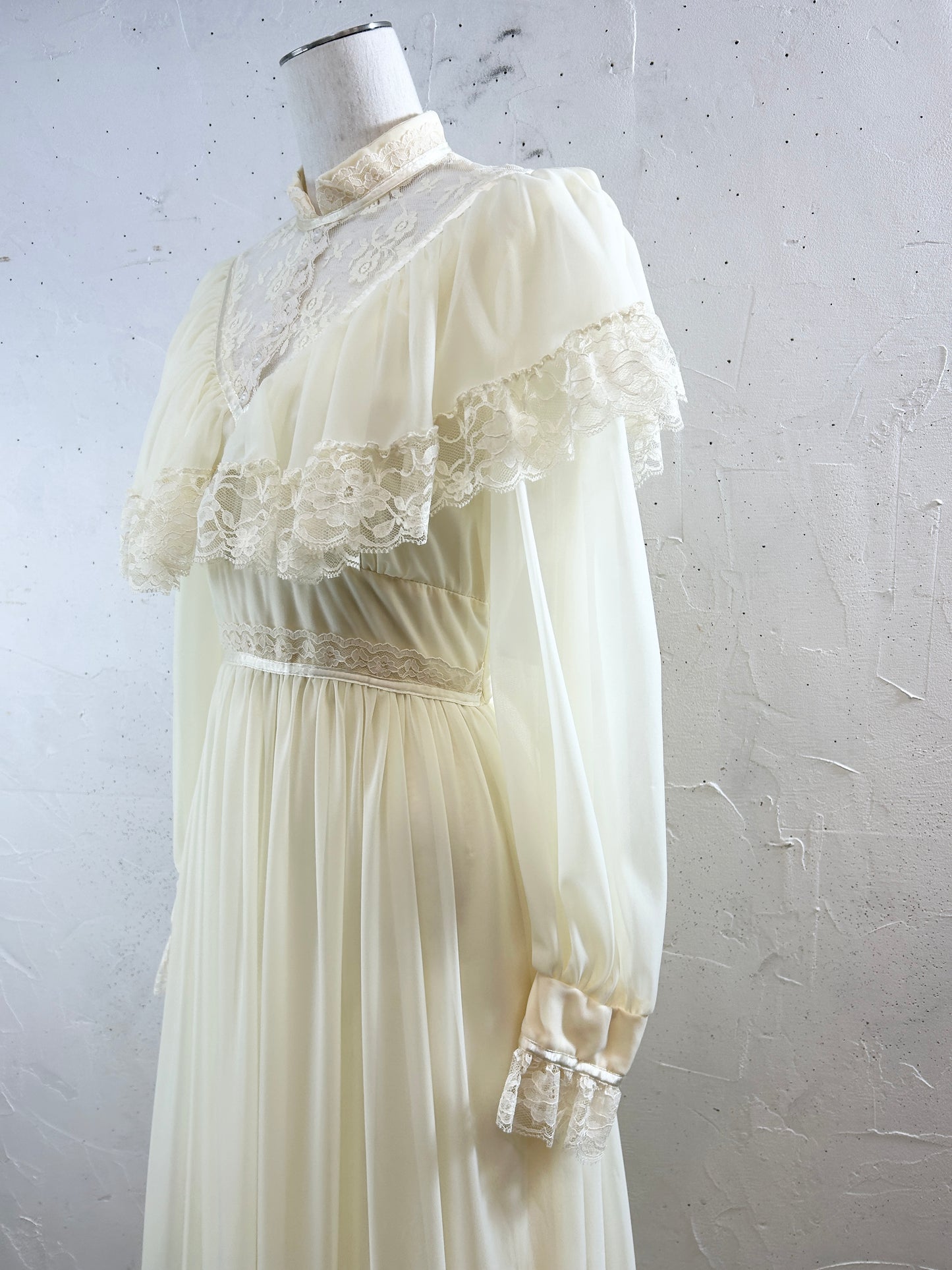 Vintage White Lace Dress [K30814]