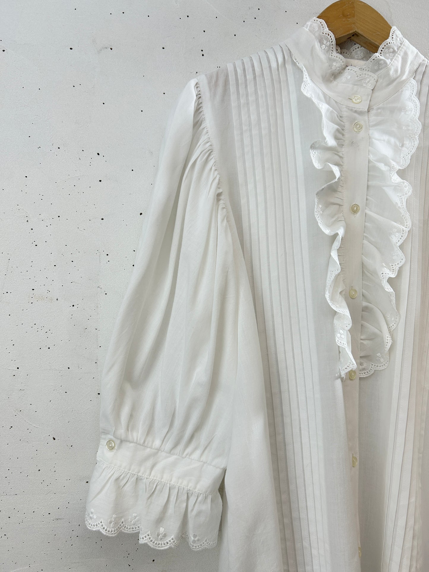 Vintage White Blouse [H30786]