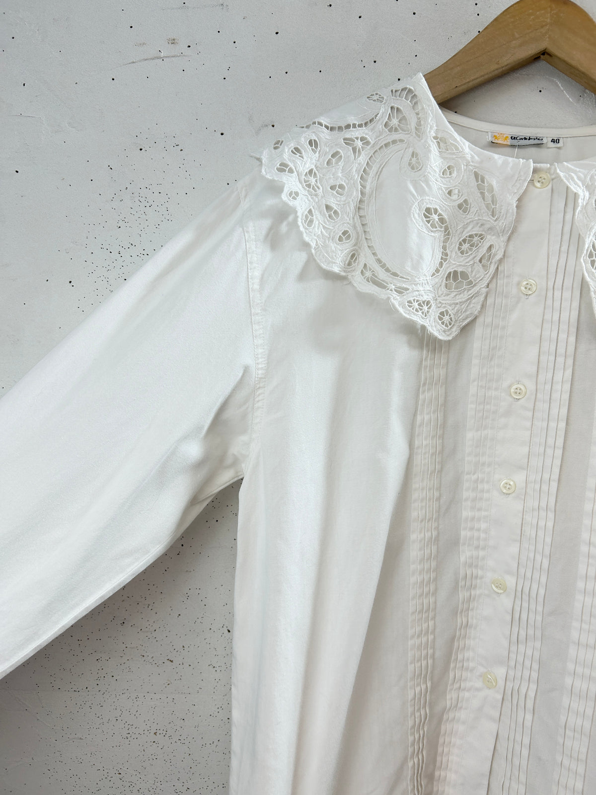 Vintage White Blouse [J34074]