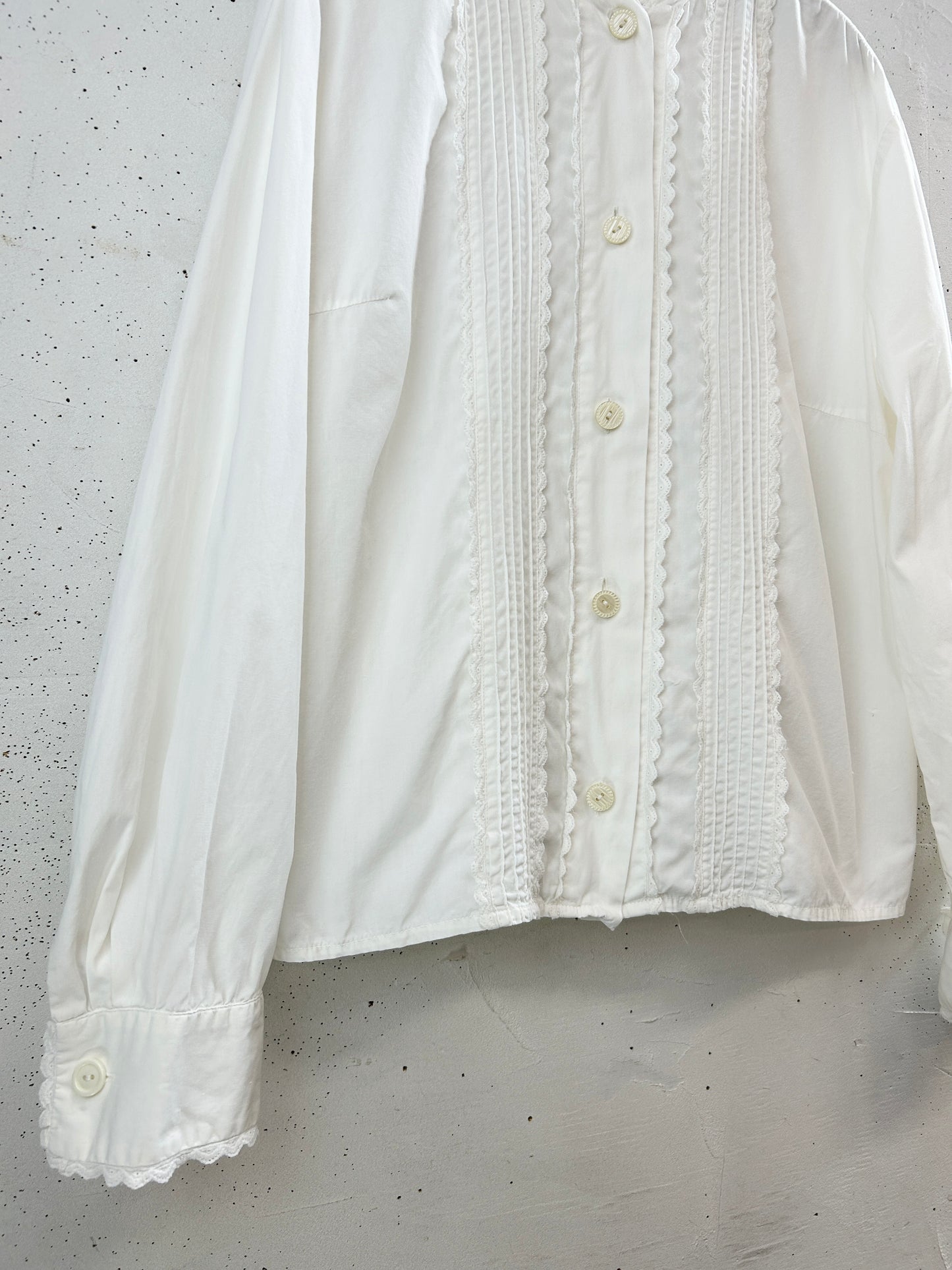 Vintage White Blouse [G32991]