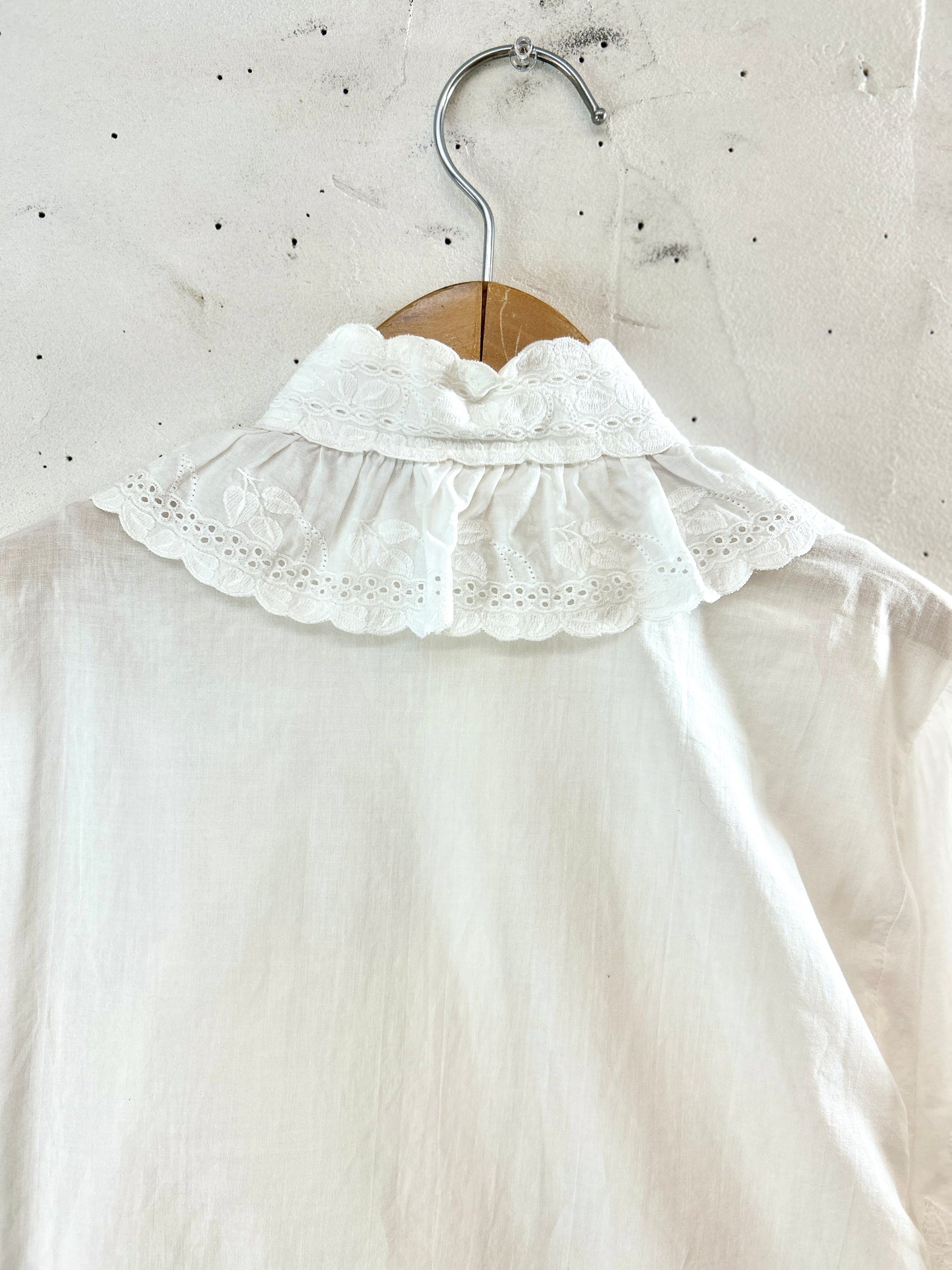 Vintage White Blouse [J30657］