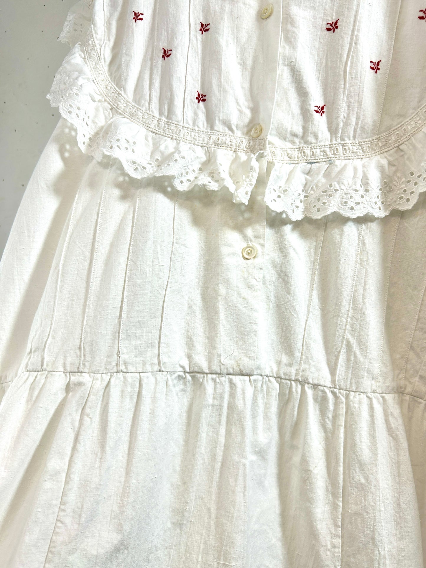 Vintage White Dress [E32529]
