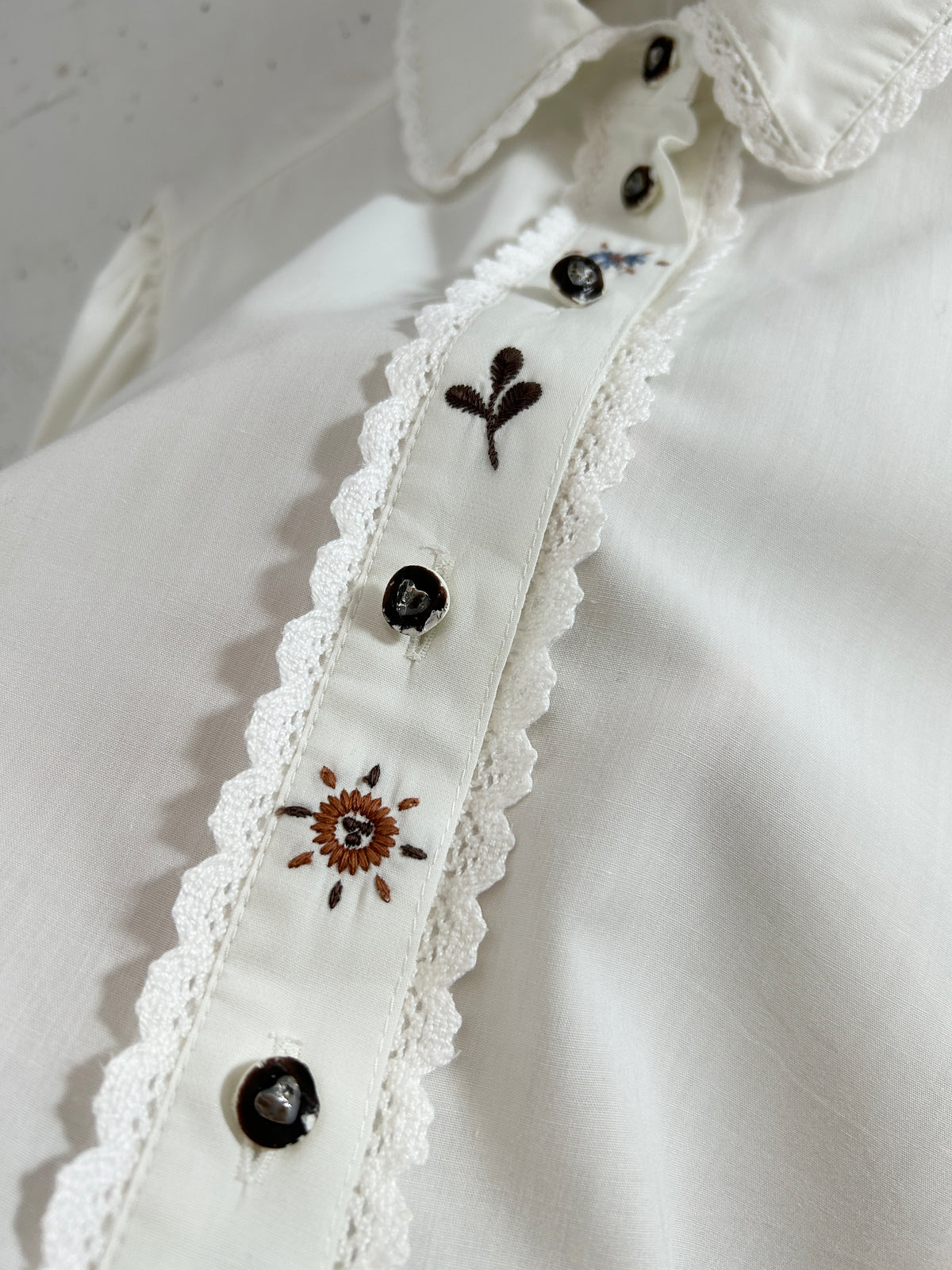 Vintage Tyrol Blouse [J34072]