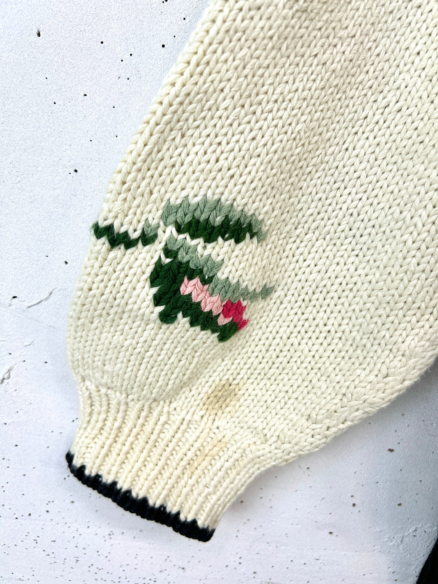 Vintage Sweater Designed in Australia  [A31222]