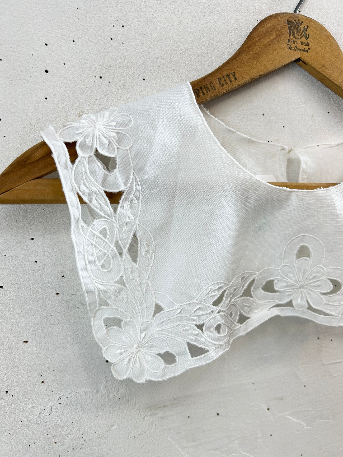 Vintage Lace Collar [J30460]