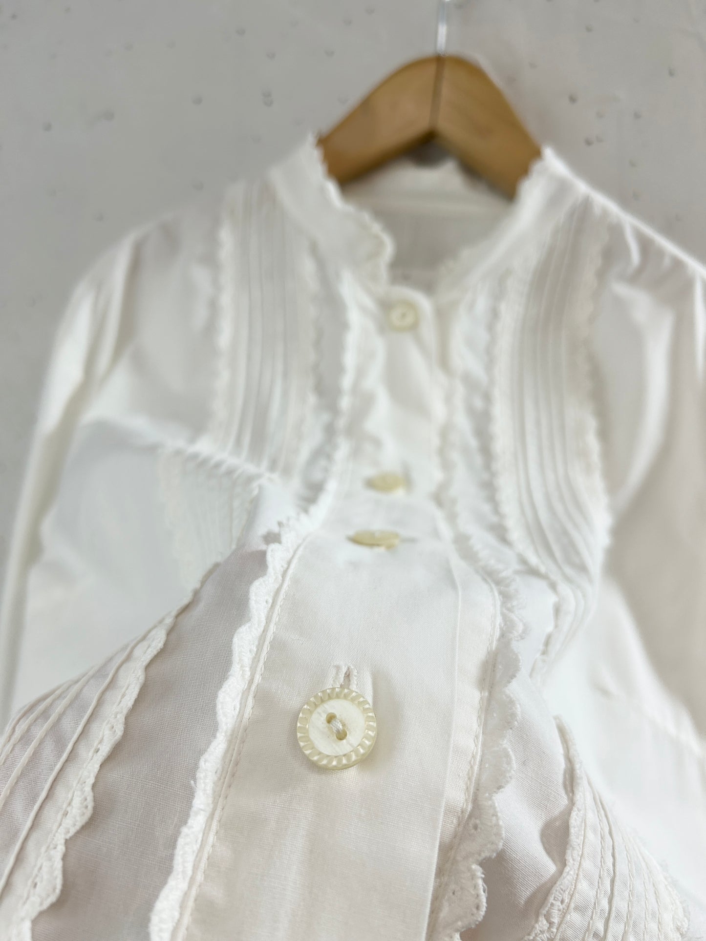 Vintage White Blouse [G32991]