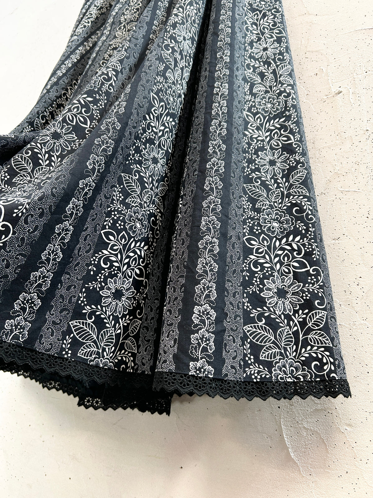 Vintage Tyrol Skirt [J34336]