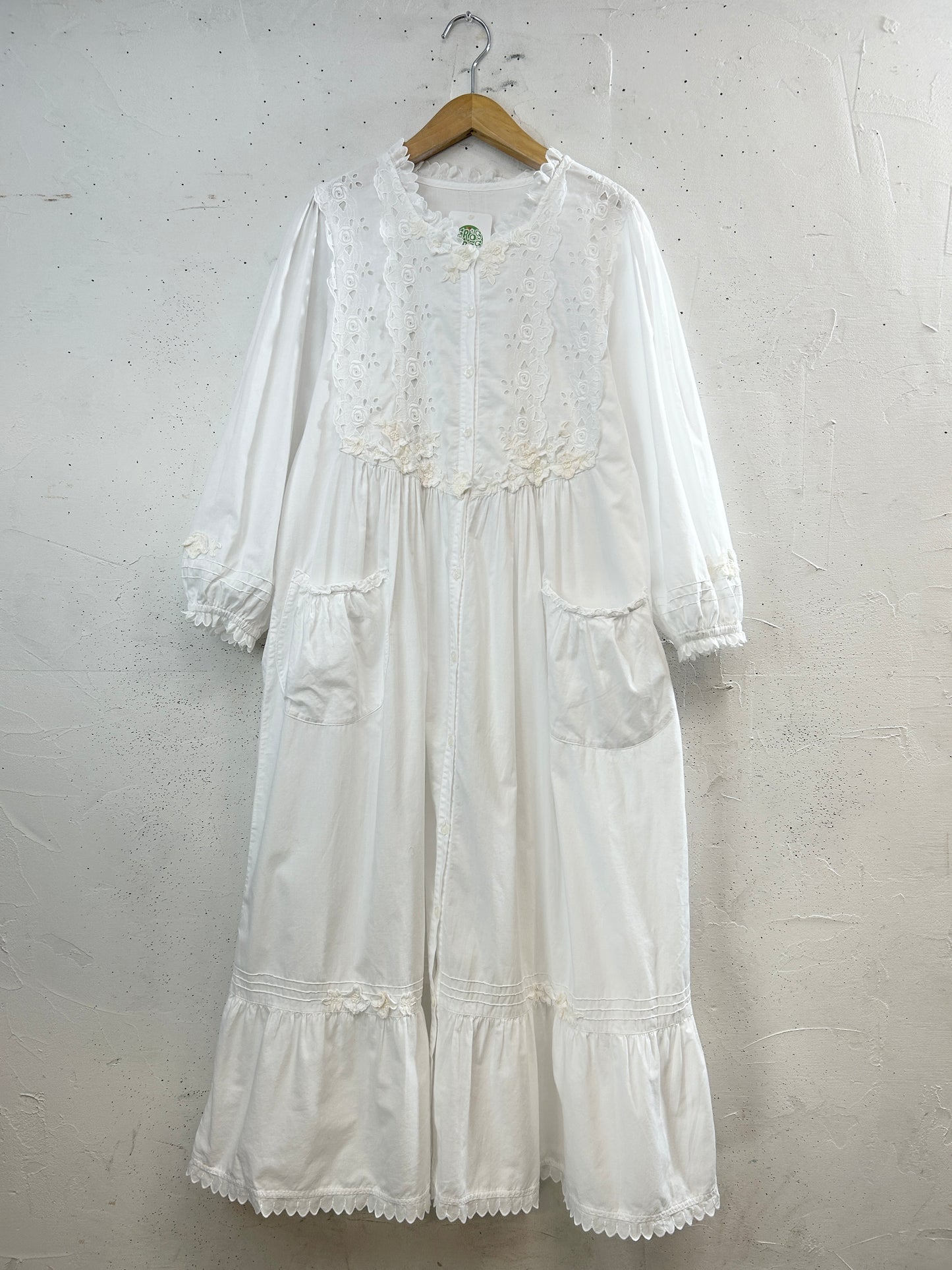 Vintage White Dress [H33476]