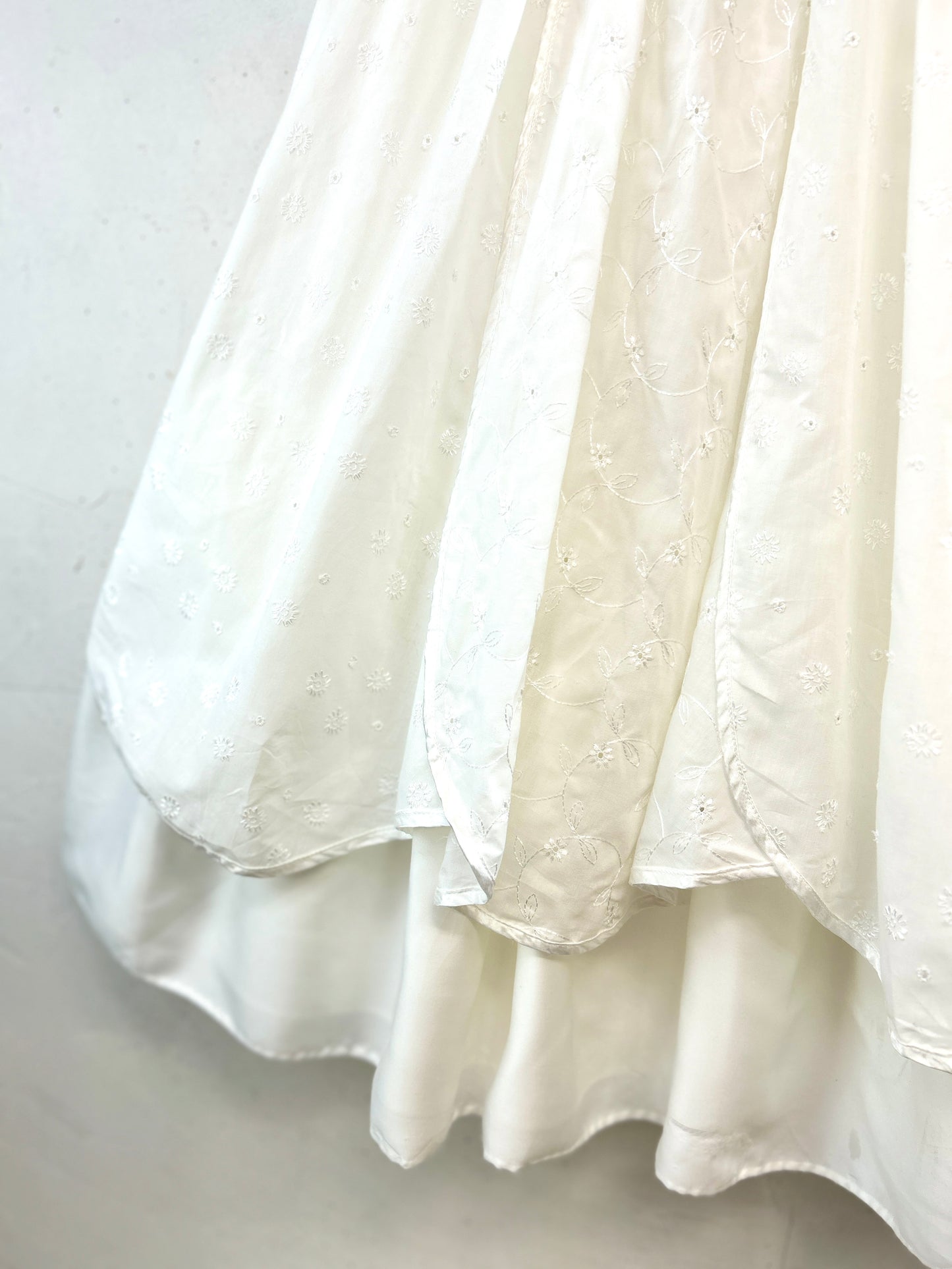 Vintage White Skirt [A31461]