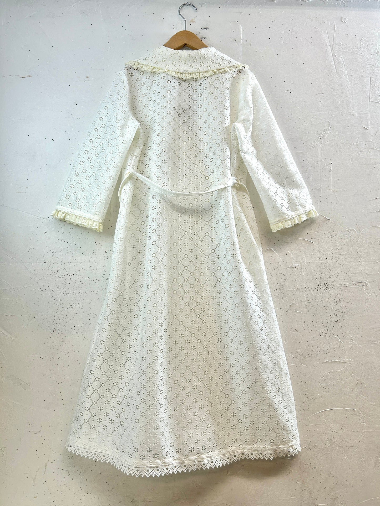 Vintage Gown [D32140]