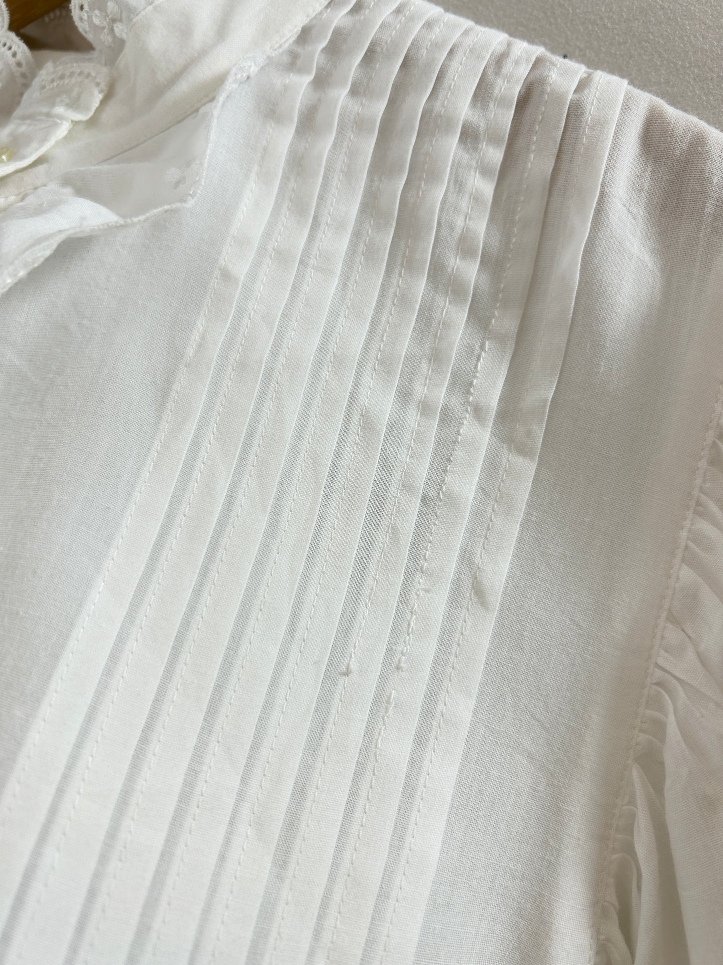 Vintage White Blouse [H30786]