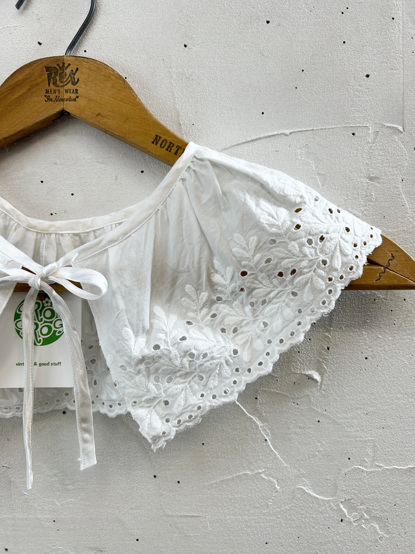 Vintage Lace Collar [J30459]