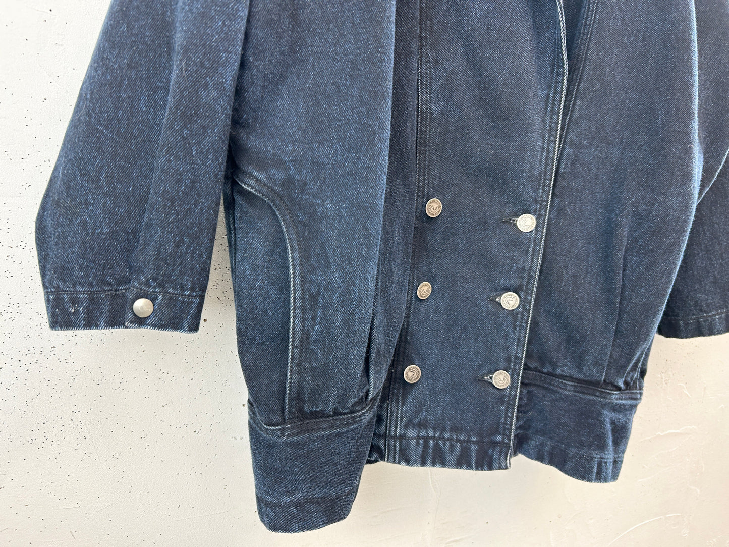 Vintage Denim Jacket [L30952]