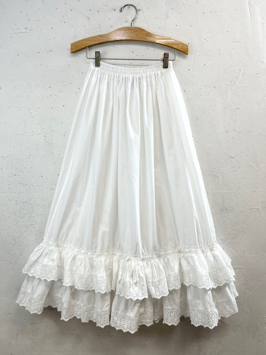 Vintage White Skirt [B31607]