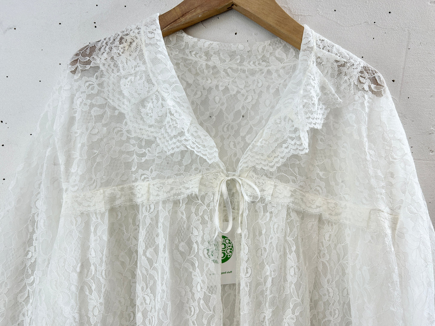Vintage Gown [H30767]