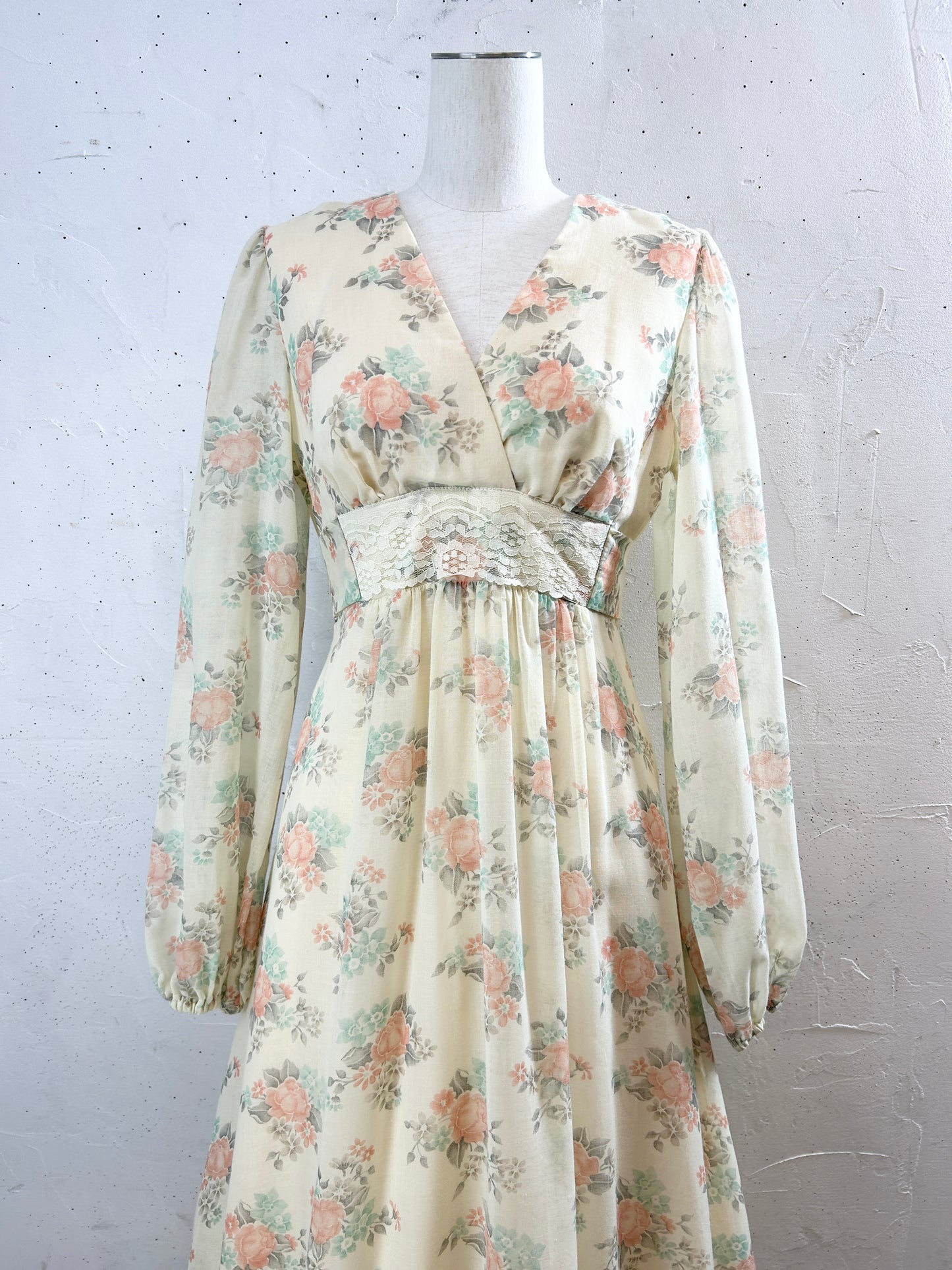 '70s Vintage Dress [J30634]