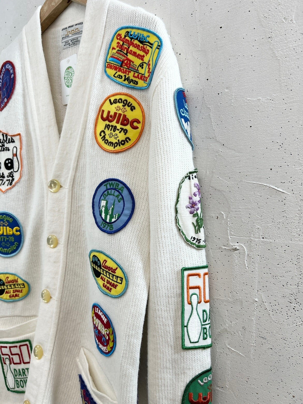 '70s Vintage Patch Cardigan [D32074]