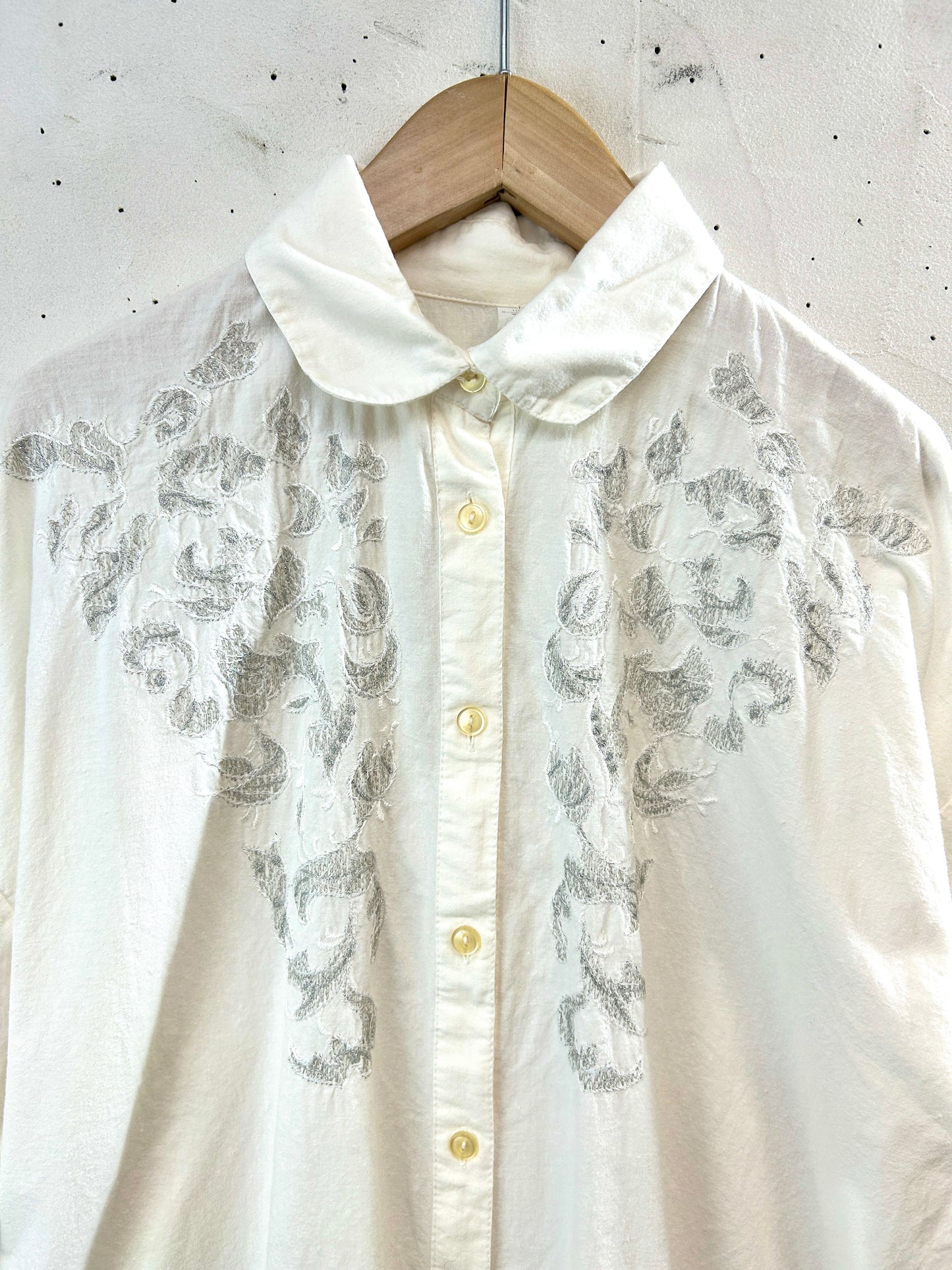 Vintage White Shirt  [L31022]