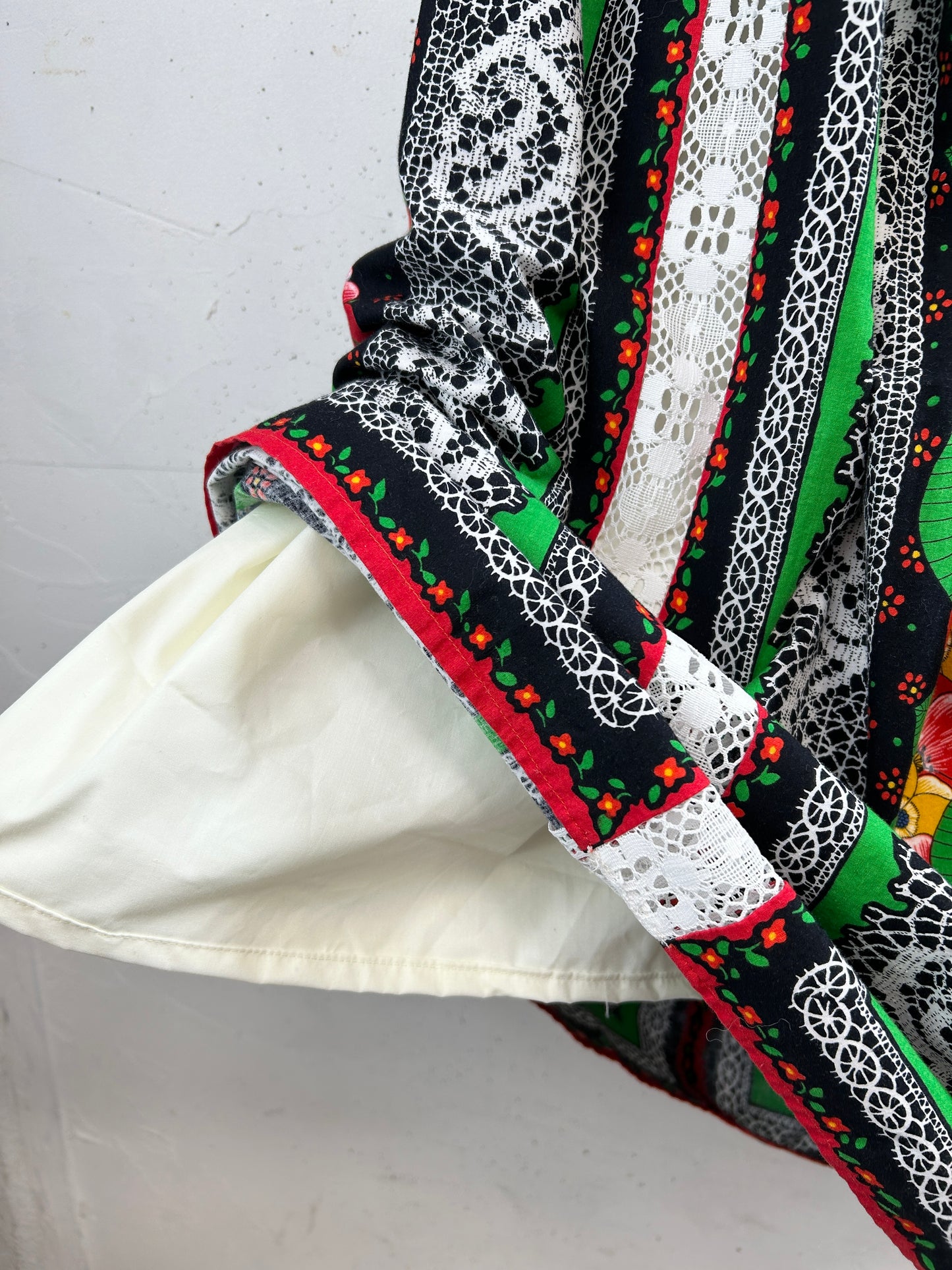 Vintage Skirt [B31528]