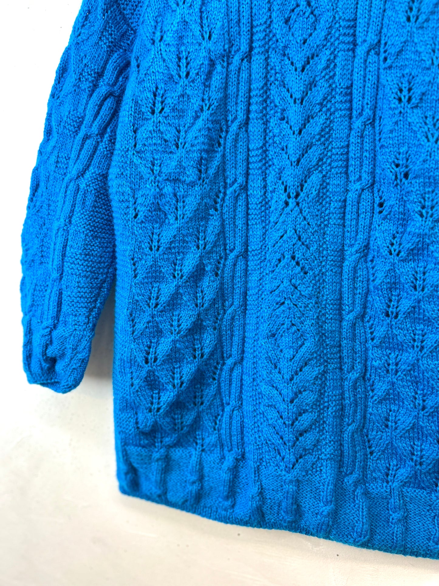 Vintage Hand Knit Sweater [J30566]