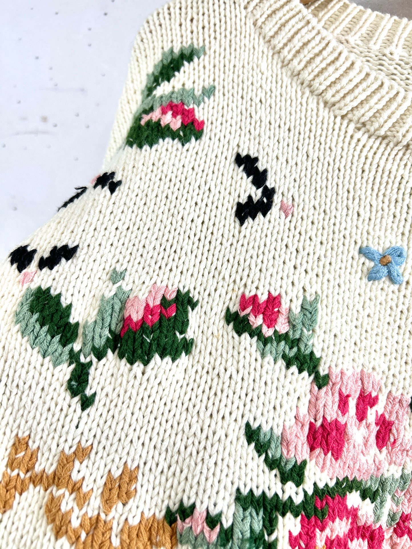 Vintage Sweater Designed in Australia  [A31222]