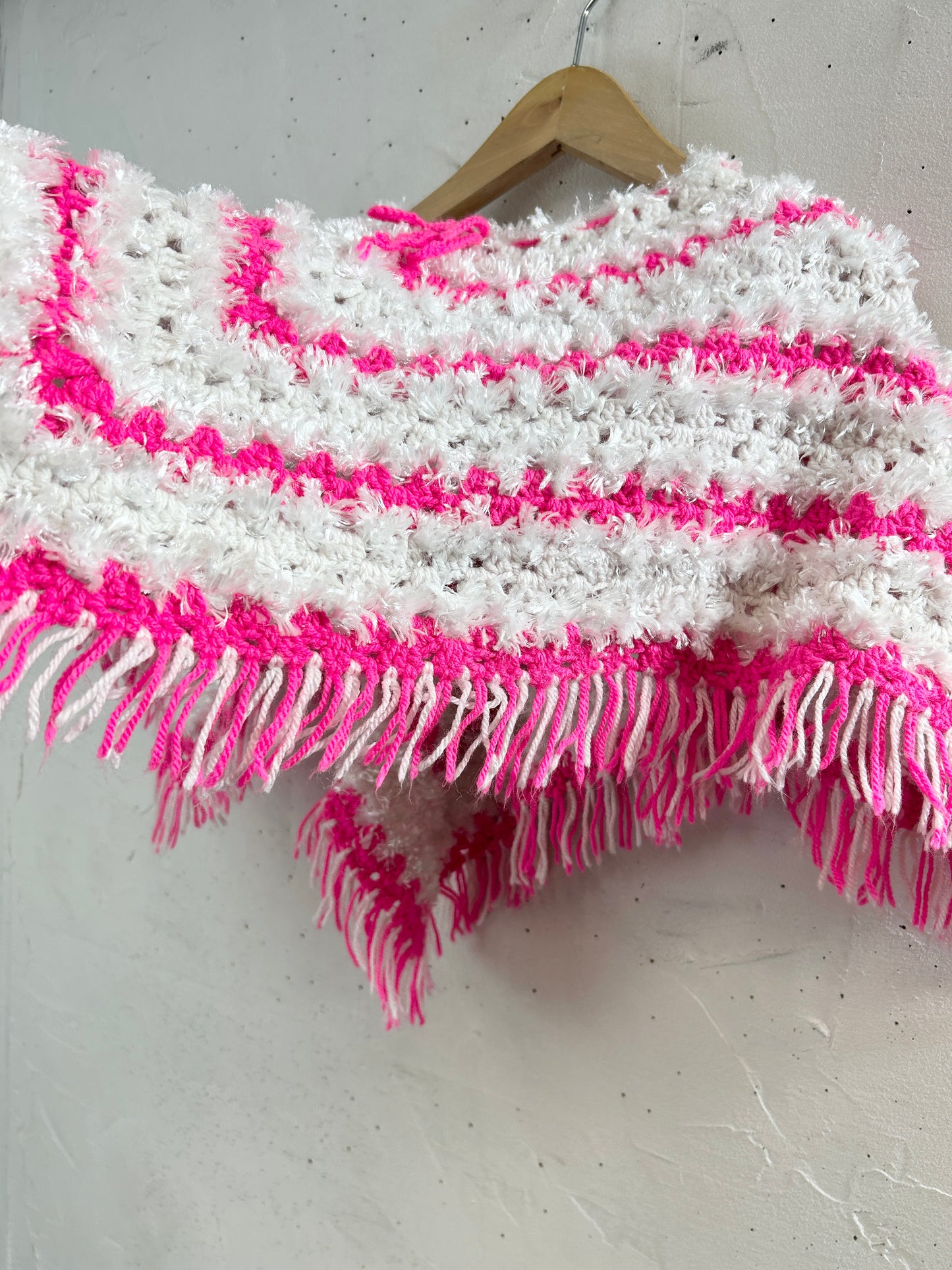 Vintage Knit Poncho [J30604]