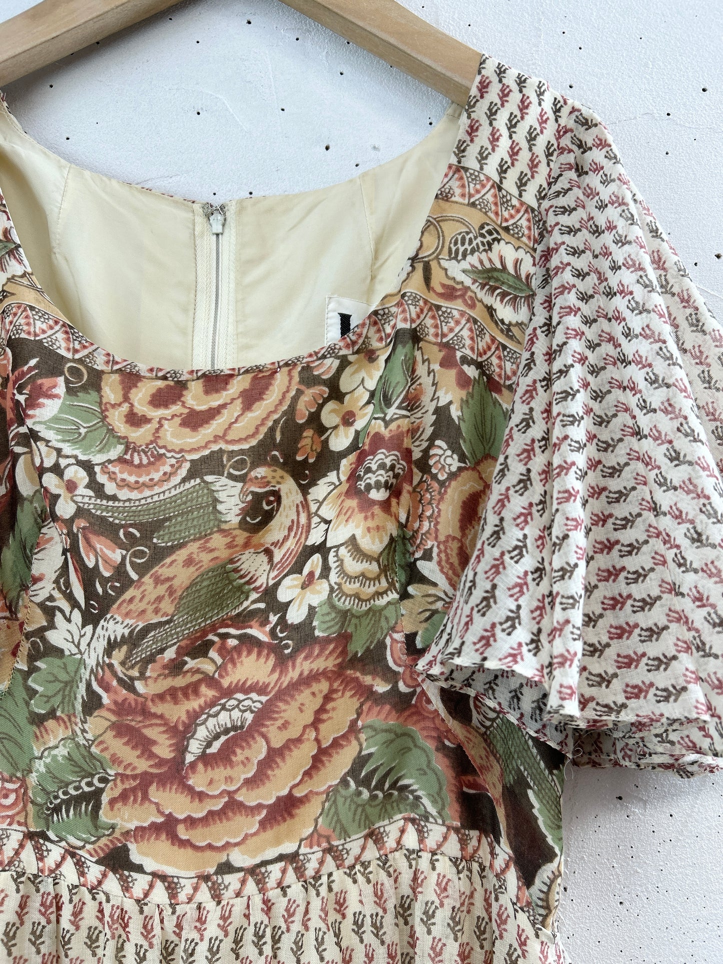 '70s Vintage Dress [F32571]