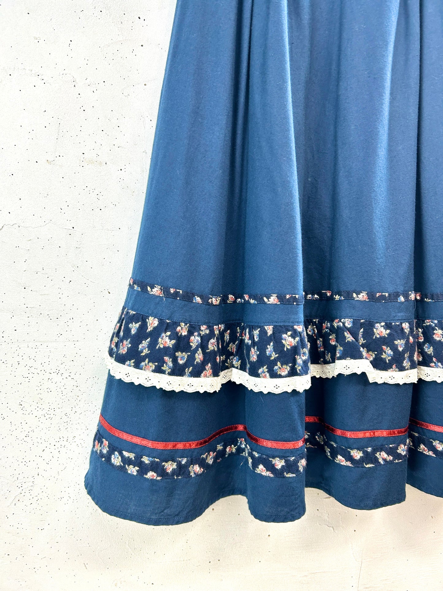 Vintage  Flower  Lace Skirt [L30996]